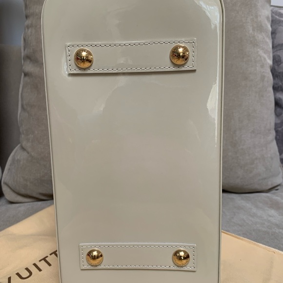 Brand New Louis Vuitton , classic Alma PM - Picture 3 of 11